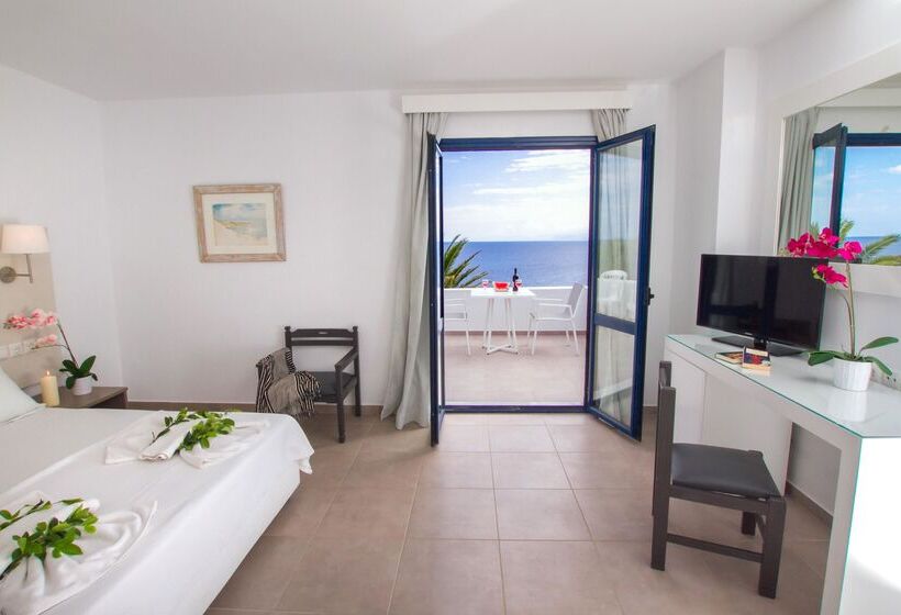 Люкс Семейный 2 Спальни, Peninsula Resort & Spa