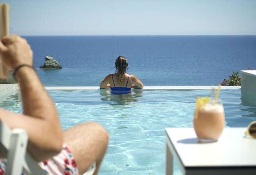 Номер Superior Вид на Море, Peninsula Resort & Spa