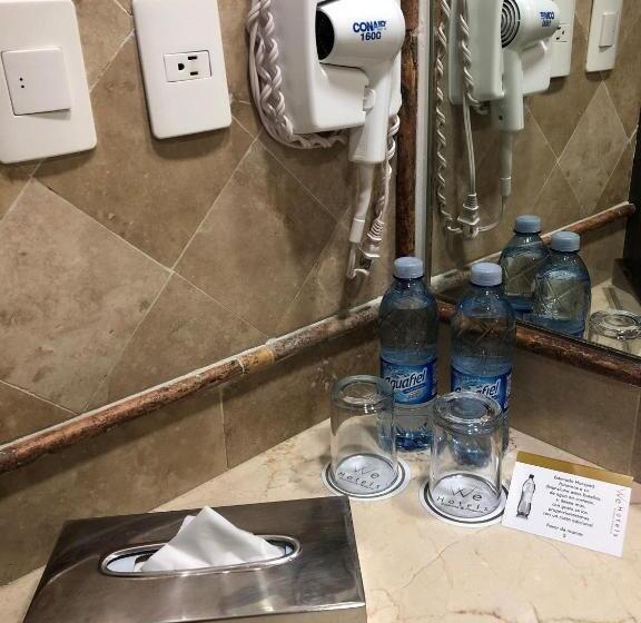 اتاق استاندارد با 2 تخت دوبل, We Hotel Aeropuerto