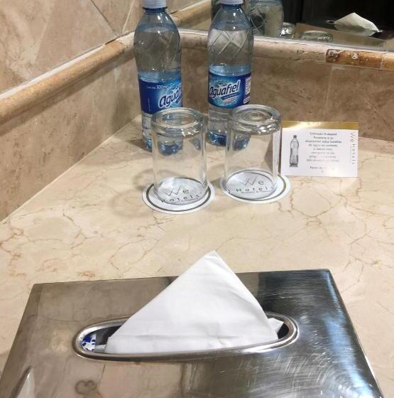 اتاق استاندارد با تخت بزرگ, We Hotel Aeropuerto