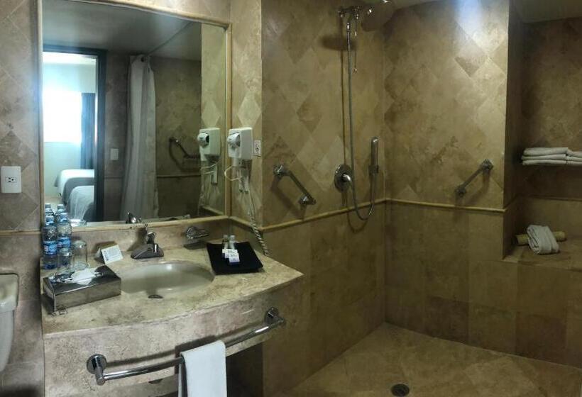 اتاق استاندارد برای معلولان, We Hotel Aeropuerto