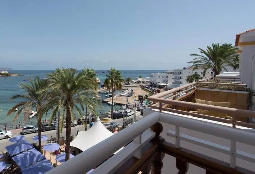 آپارتمان 1 خوابه با بالکن, Apartamentos Es Cañe