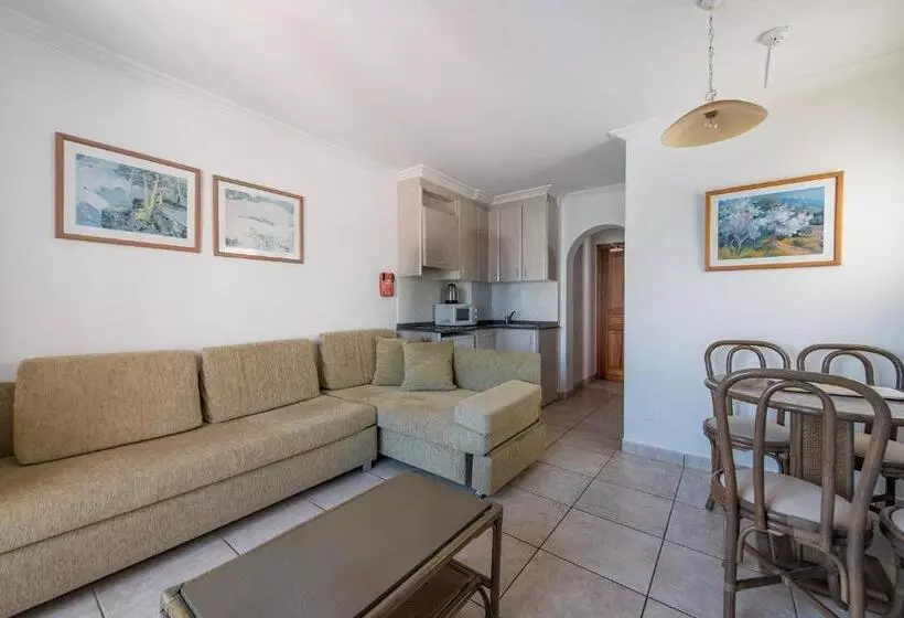 آپارتمان 1 خوابه با بالکن, Apartamentos Es Cañe