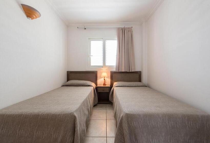 带1个卧室的带阳台的公寓, Apartamentos Es Cañe