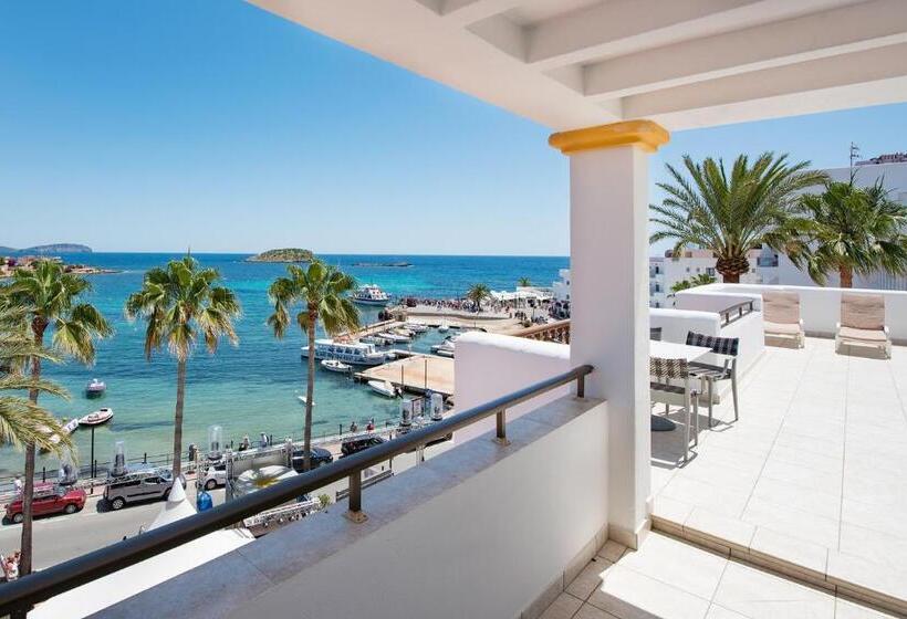 带1个卧室的顶楼公寓, Apartamentos Es Cañe