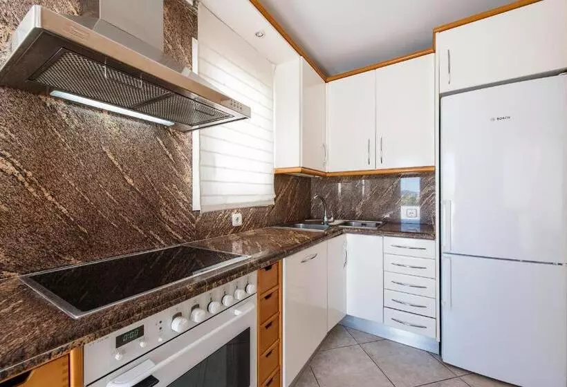 1 Bedroom Penthouse Apartment, Apartamentos Es Cañe