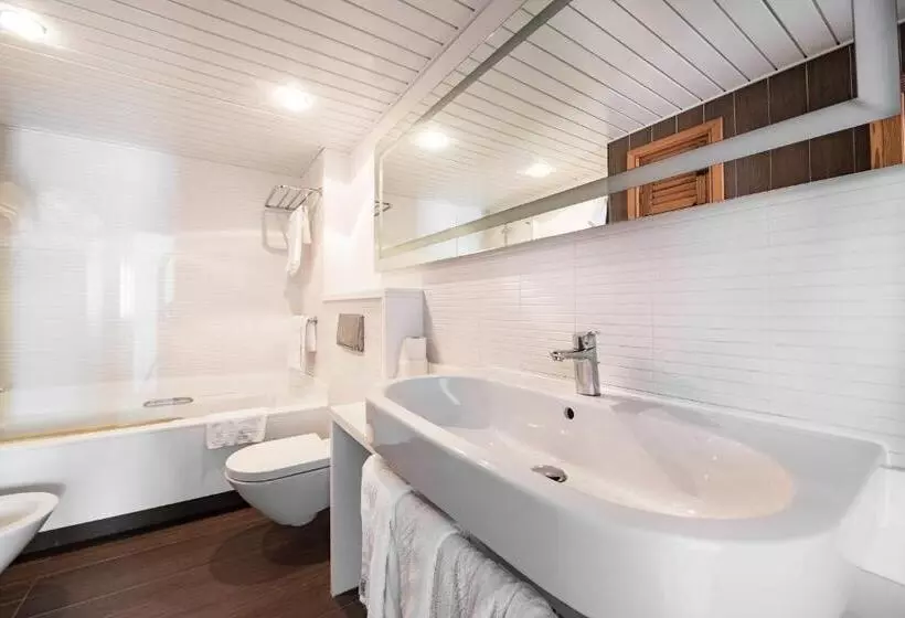 آپارتمان 1 خوابه با چشم‌انداز دریا, Apartamentos Es Cañe