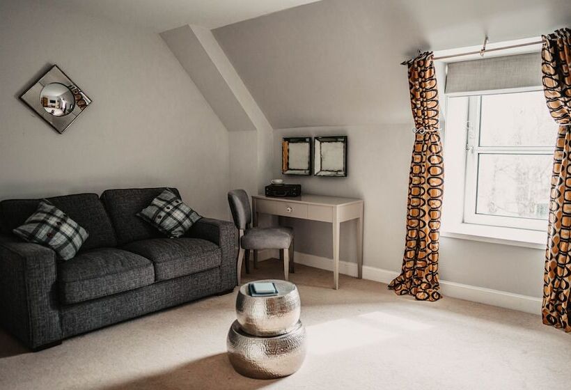 غرفة سوبيريور, Broadford