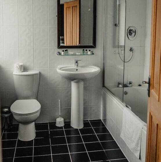 غرفة قياسية, Broadford