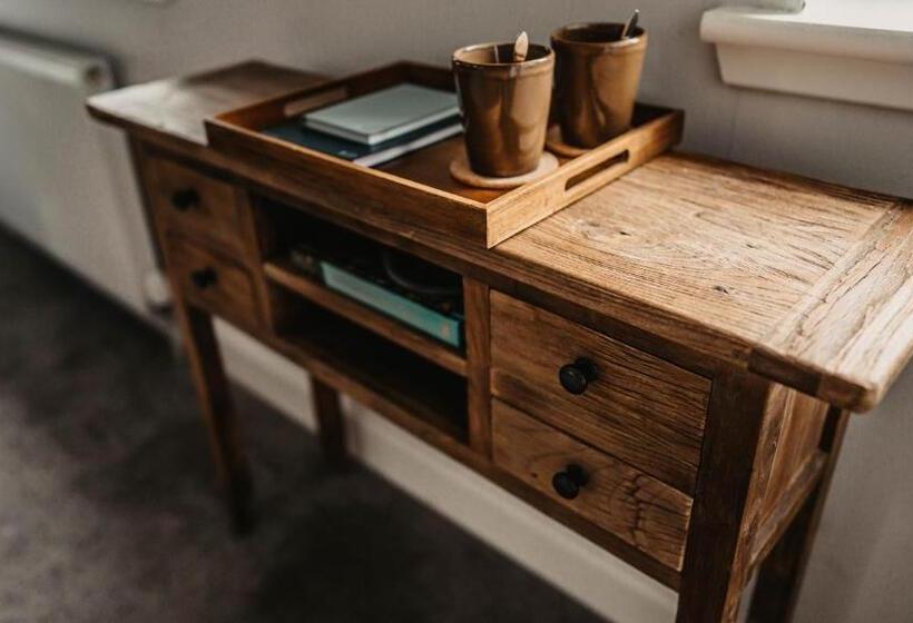 غرفة ديلوكس, Broadford