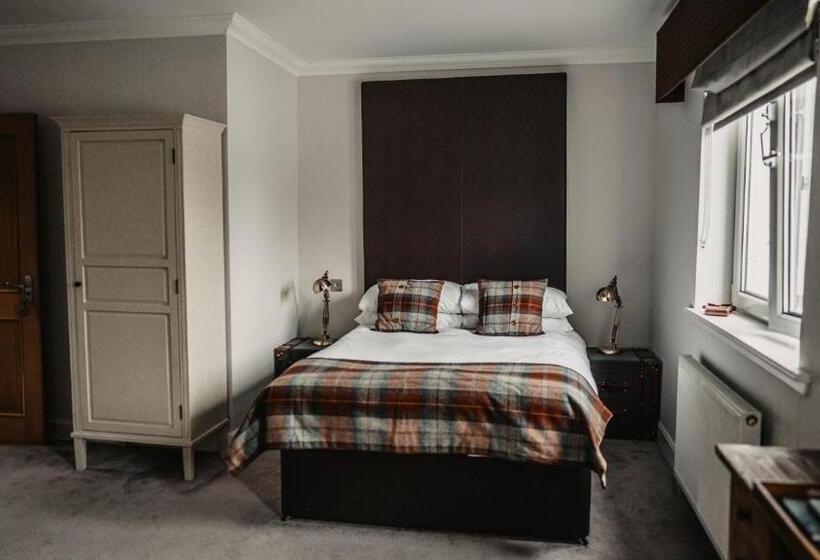 Номер Стандарт, Broadford