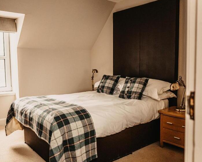 غرفة قياسية, Broadford