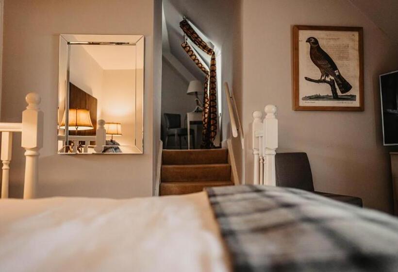 غرفة سوبيريور, Broadford