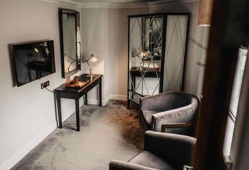 غرفة سوبيريور, Broadford