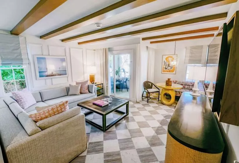 سوییت با چشم‌انداز دریا, Casa Marina Key West, Curio Collection by Hilton