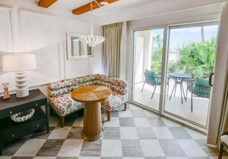 سوئیت با تخت بزرگ, Casa Marina Key West, Curio Collection by Hilton
