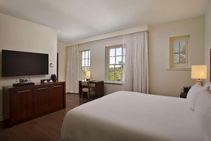 带大床的标准间, Casa Marina Key West, Curio Collection by Hilton