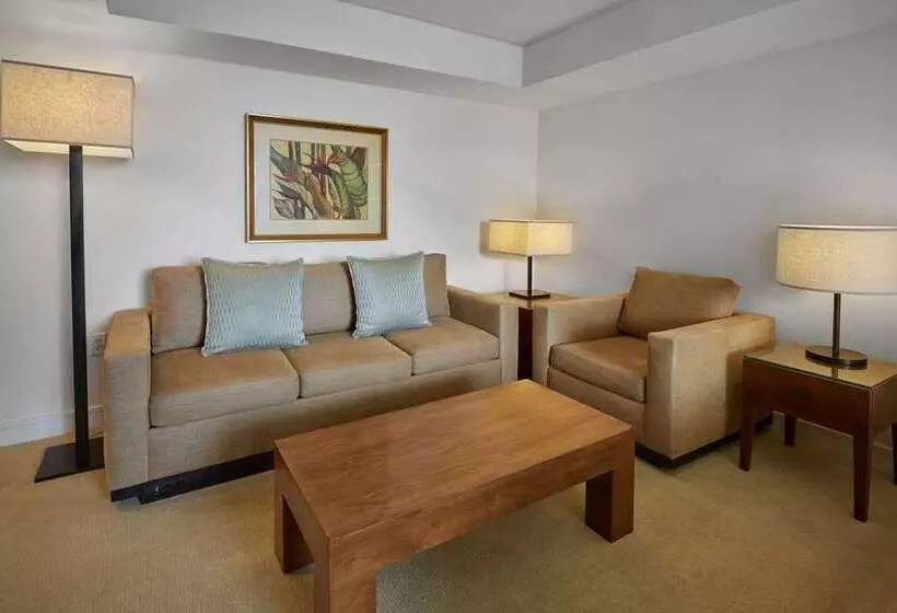سوئیت با تخت بزرگ, Casa Marina Key West, Curio Collection by Hilton