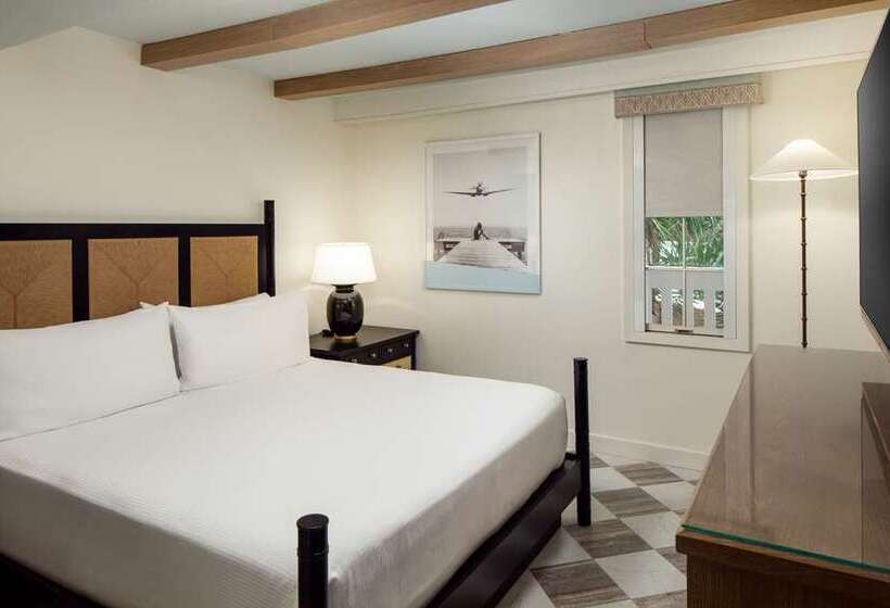 带大床的套房, Casa Marina Key West, Curio Collection by Hilton
