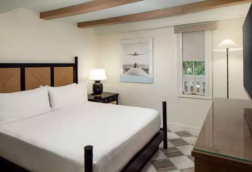 سوئیت با تخت بزرگ, Casa Marina Key West, Curio Collection by Hilton