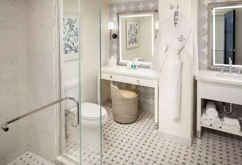 سوییت با چشم‌انداز دریا, Casa Marina Key West, Curio Collection by Hilton