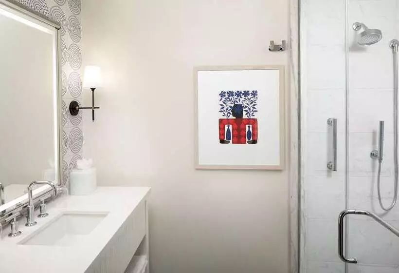 اتاق استاندارد با چشم‌انداز دریا, Casa Marina Key West, Curio Collection by Hilton