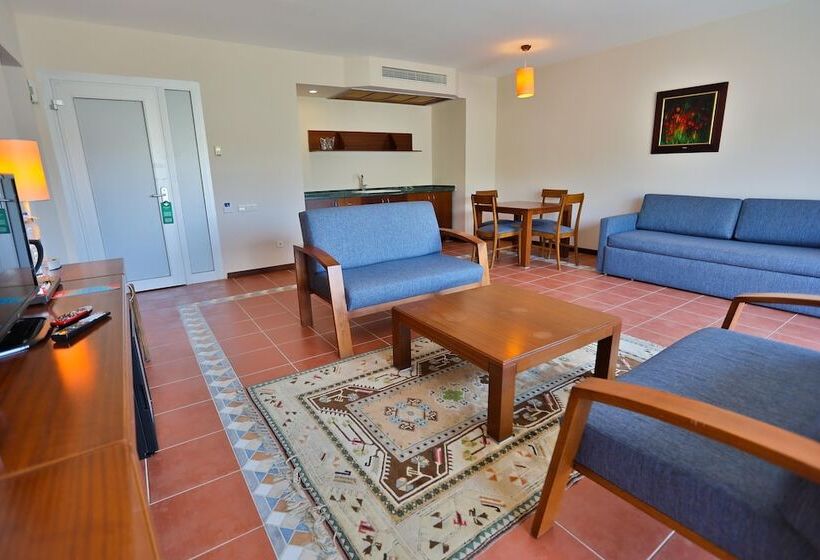 オーシャンビュースイート, Happy Hotel Kalkan