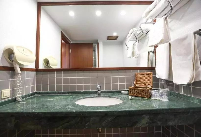 سوییت با چشمانداز باغ, Happy Hotel Kalkan