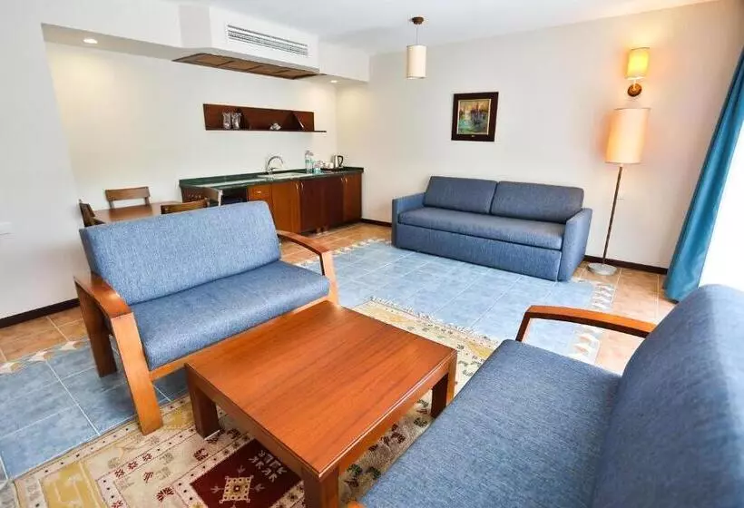 سوییت با چشمانداز باغ, Happy Hotel Kalkan