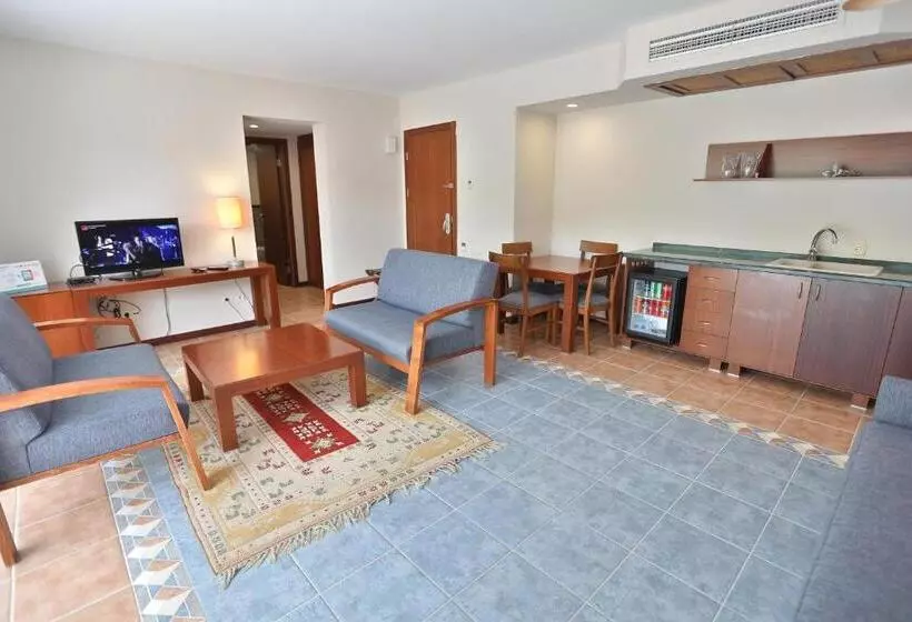 سوییت با چشمانداز باغ, Happy Hotel Kalkan