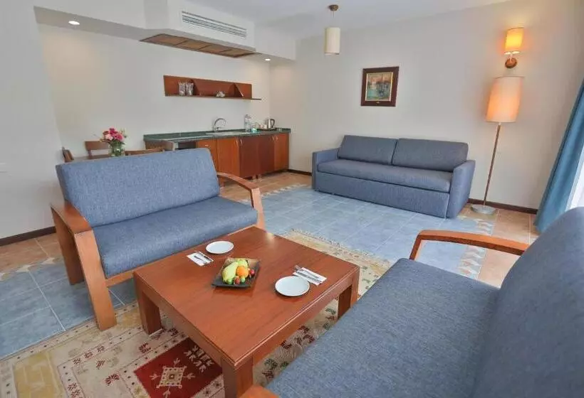 سوییت با چشمانداز باغ, Happy Hotel Kalkan
