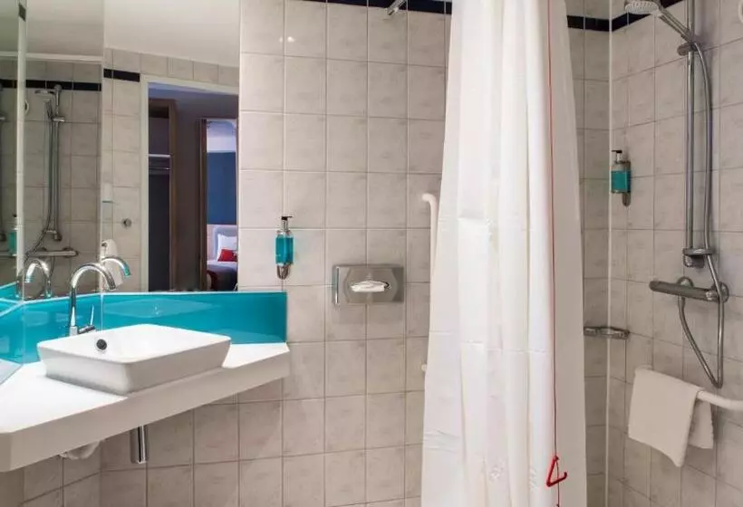 اتاق استاندارد برای معلولان, Holiday Inn Express Oxford Kassam Stadium, An Ihg