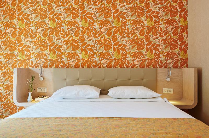 غرفة قياسية, Mirage World