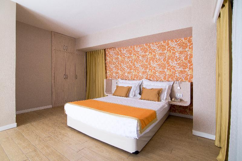 غرفة قياسية, Mirage World