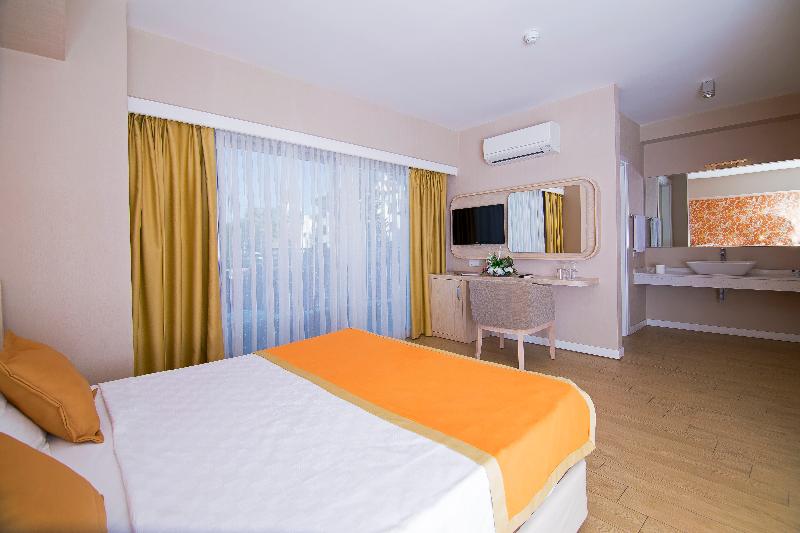 Номер Стандарт, Mirage World