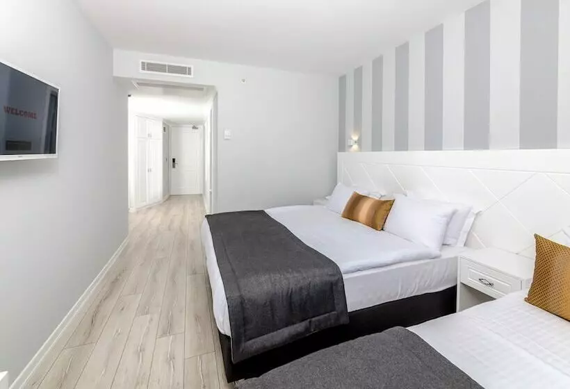 اتاق استاندارد سه نفره, Motto Premium Hotel&spa