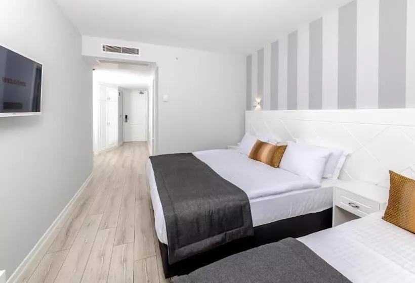 اتاق استاندارد سه نفره, Motto Premium Hotel&spa