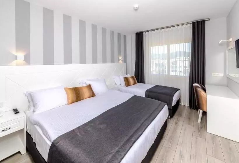 اتاق استاندارد سه نفره, Motto Premium Hotel&spa