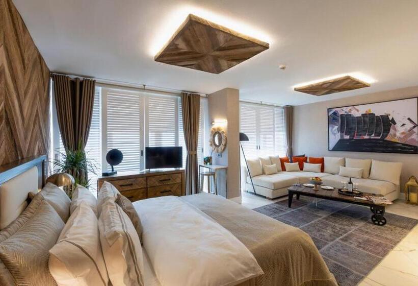 Президентский Люкс, Motto Premium Hotel&spa