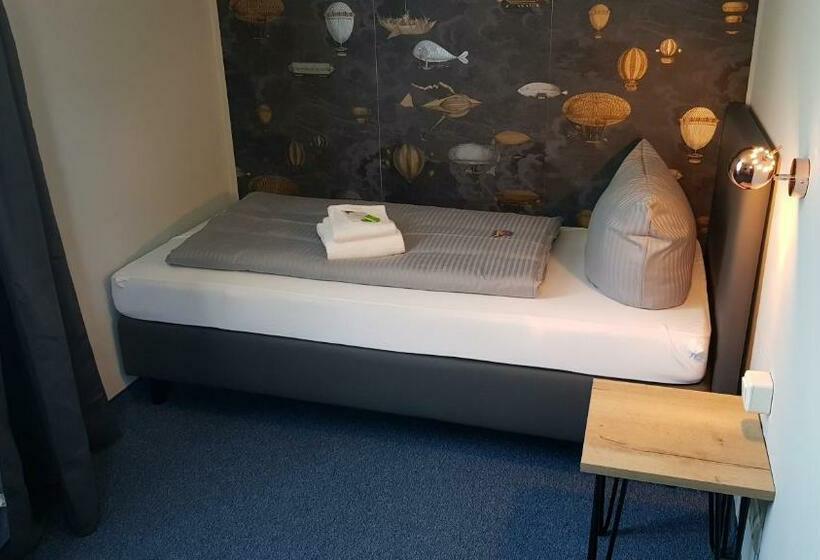 スタンダードシングルルーム, Novitel Pension Pliening   München Messe