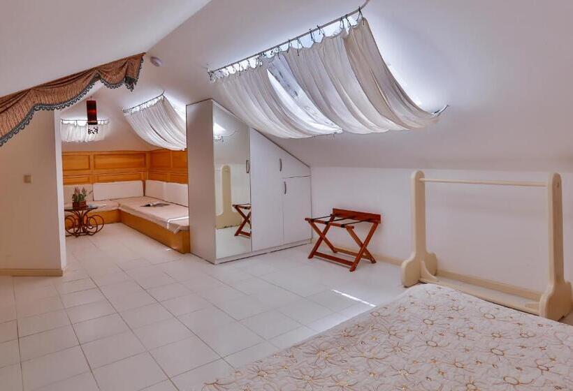 סוויטה עם טרסה, Oyster Residences   Adult Only