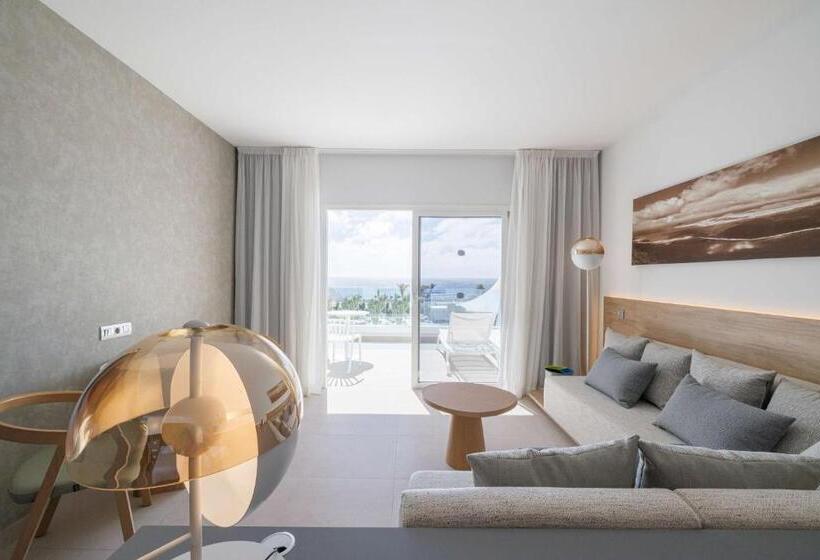سوییت جونیور با چشمانداز دریا, Radisson Blu Resort Lanzarote