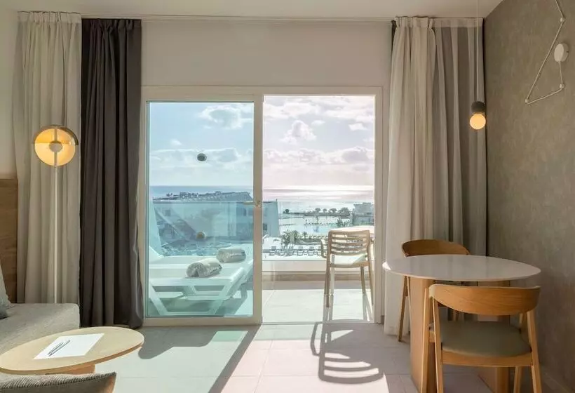 オーシャンビュージュニアスイート, Radisson Blu Resort Lanzarote