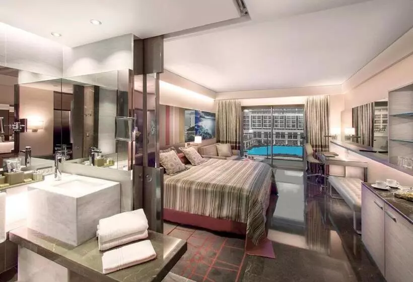 اتاق لوکس با چشمانداز باغ, Rixos Premium Belek, The Land of Legends Access