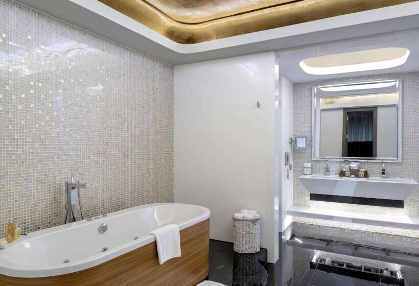 جناح, Rixos Premium Belek, The Land of Legends Access