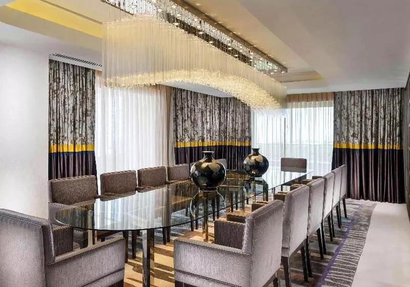 سوییت, Rixos Premium Belek, The Land of Legends Access