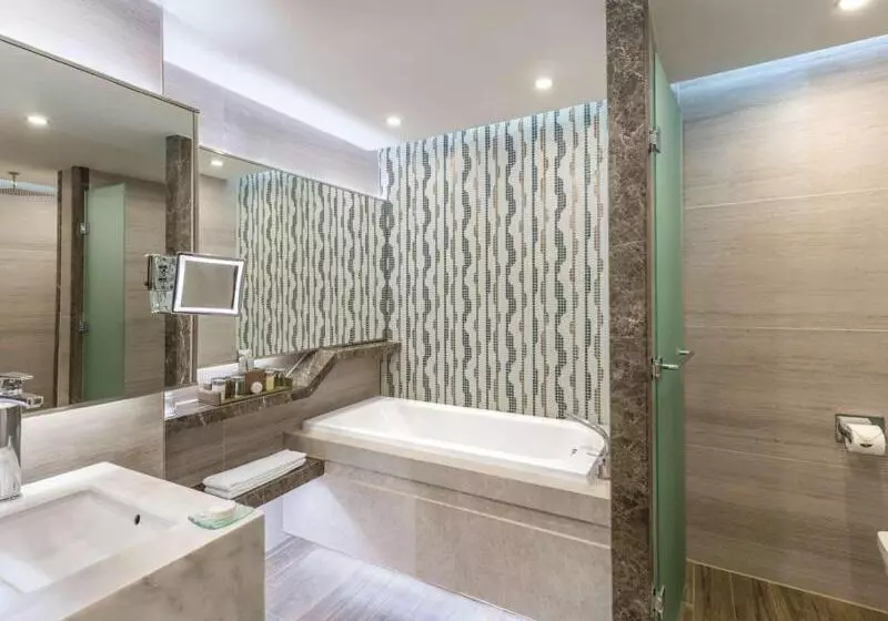 سوییت با چشمانداز باغ, Rixos Premium Belek, The Land of Legends Access