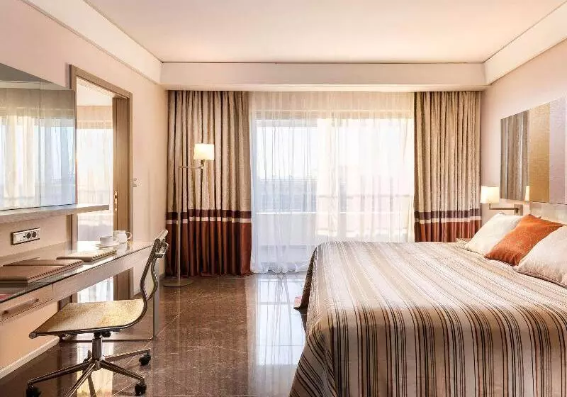 سوییت با چشمانداز باغ, Rixos Premium Belek, The Land of Legends Access