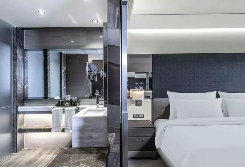 اتاق لوکس با چشمانداز دریا, Rixos Premium Belek, The Land of Legends Access
