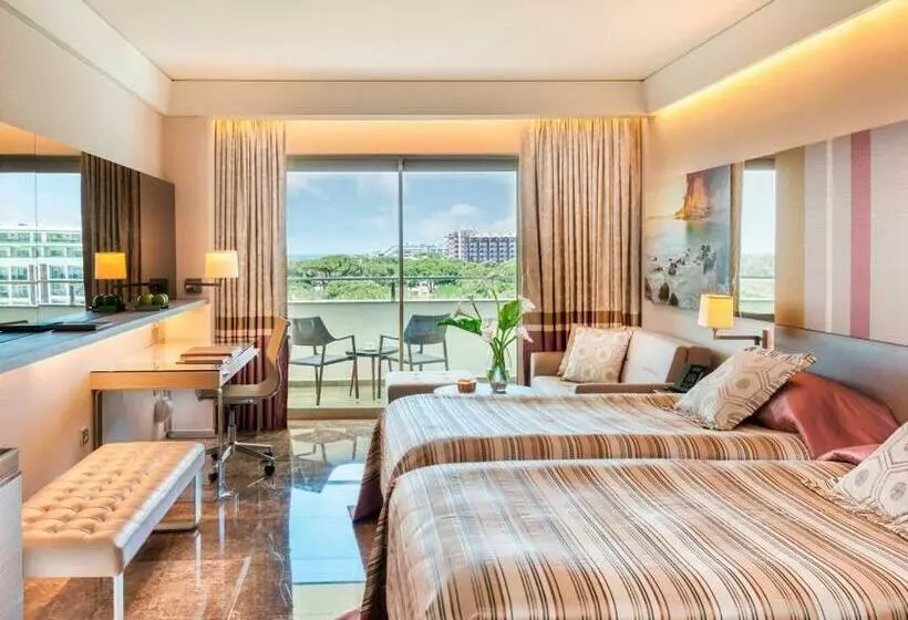 اتاق لوکس با چشمانداز دریا, Rixos Premium Belek, The Land of Legends Access